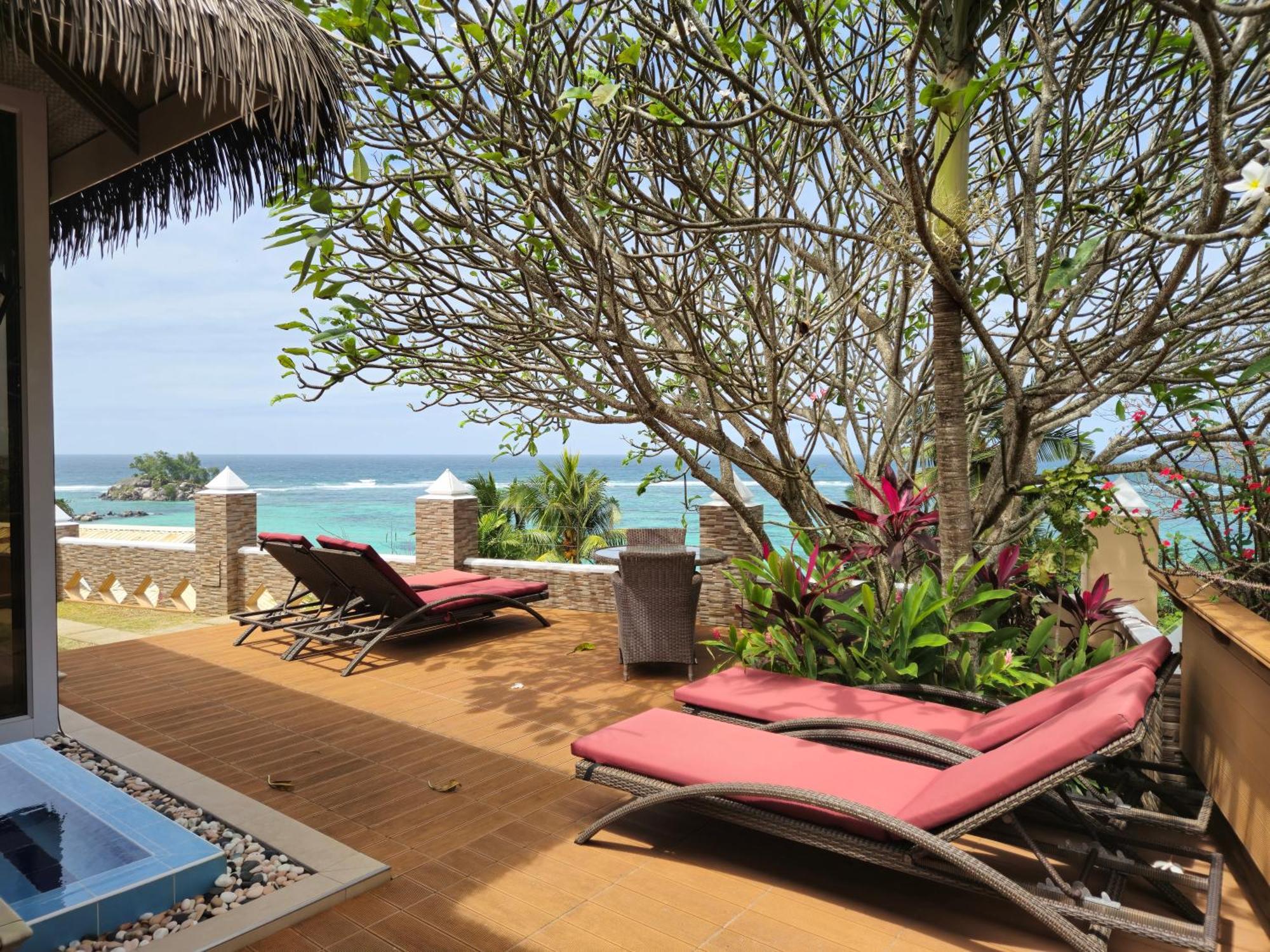 Au Fond De Mer View Anse Royale Exterior photo