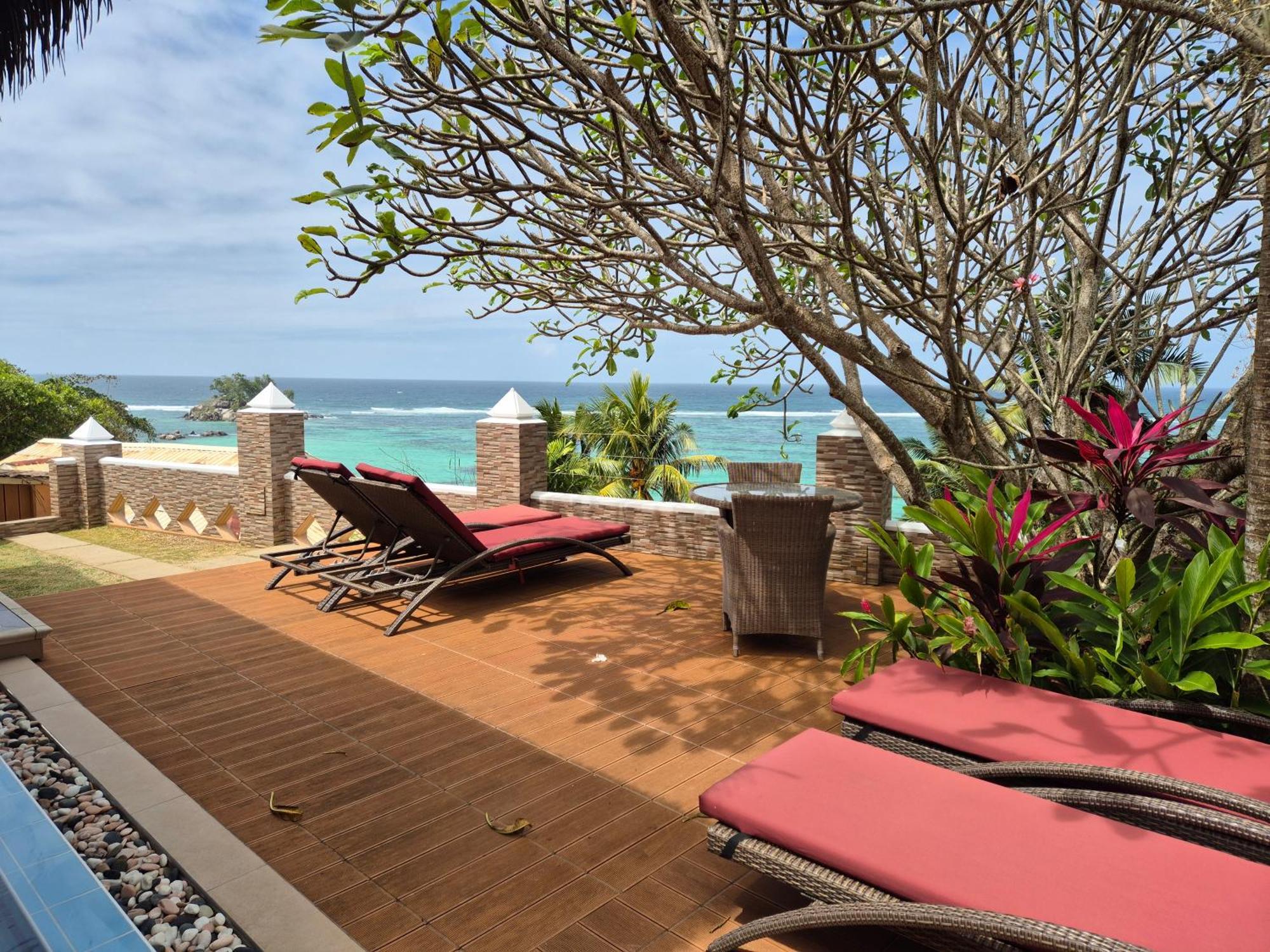 Au Fond De Mer View Anse Royale Exterior photo