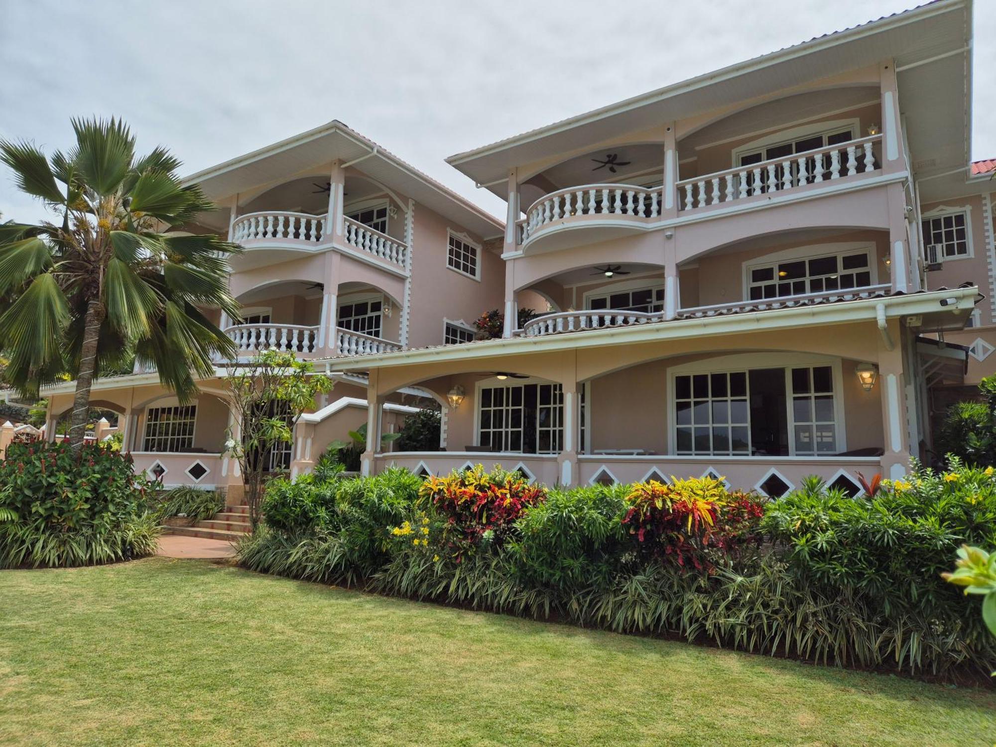 Au Fond De Mer View Anse Royale Exterior photo