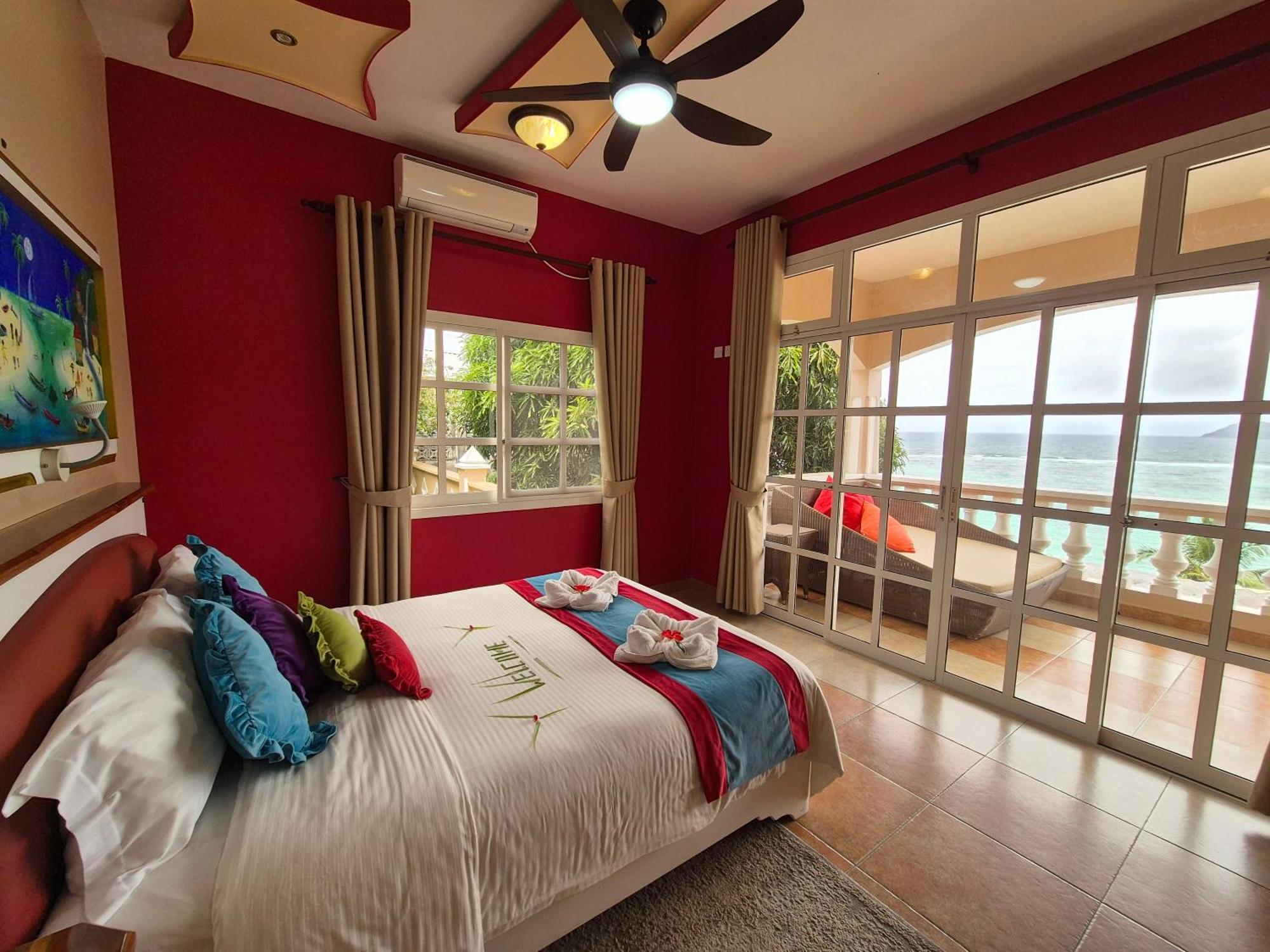 Au Fond De Mer View Anse Royale Exterior photo