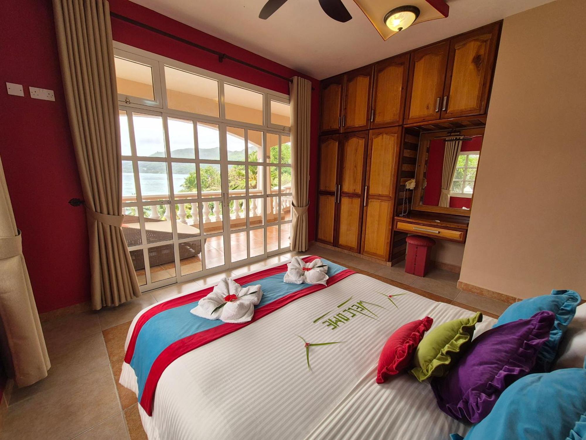 Au Fond De Mer View Anse Royale Exterior photo