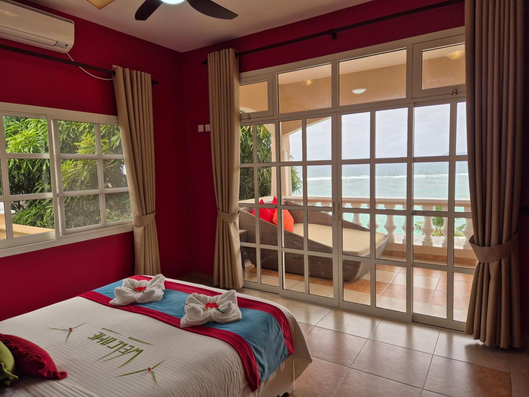 Au Fond De Mer View Anse Royale Exterior photo
